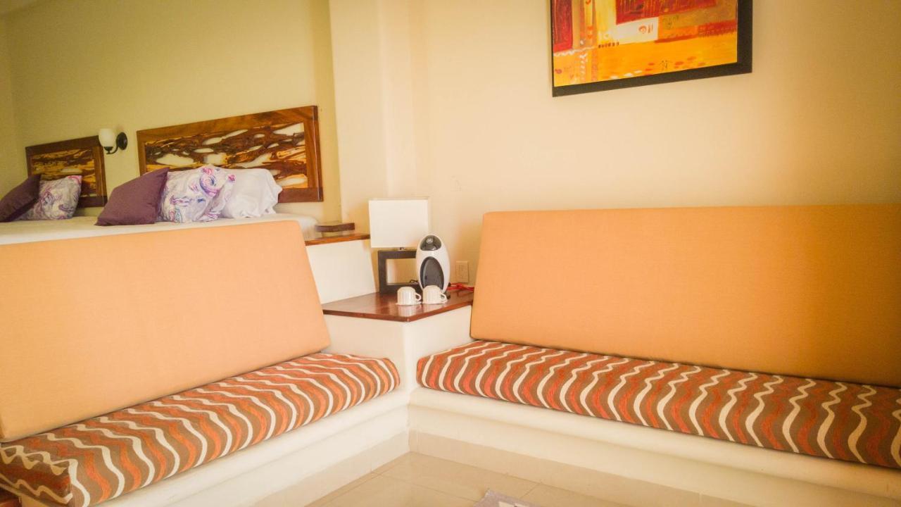 Bonito Hotel By Arans Zihuatanejo Exterior photo