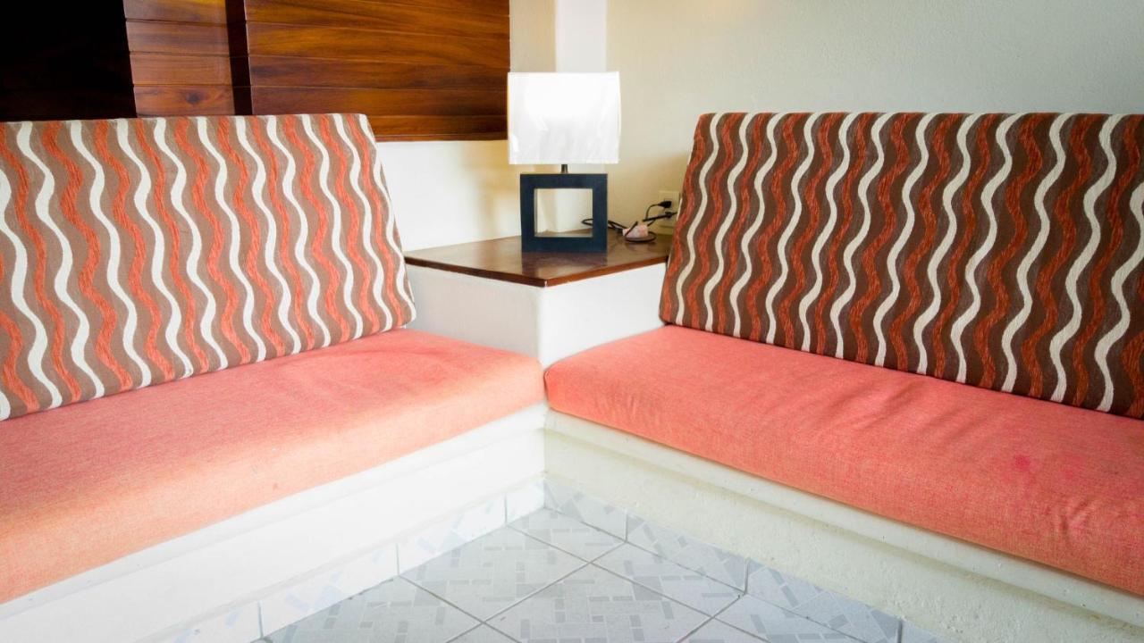Bonito Hotel By Arans Zihuatanejo Exterior photo